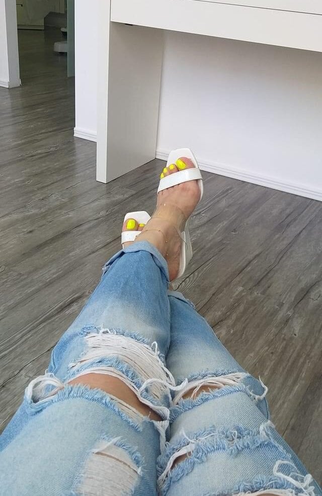 GORGEOUS_GIRL_WOW_ Chatroom