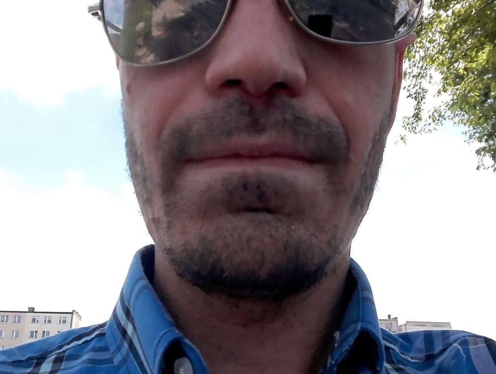 Gattuzoman85 Chatroom