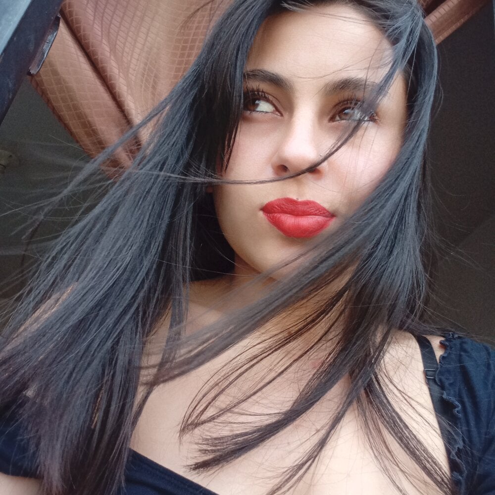 Gatuela1009 Chatroom