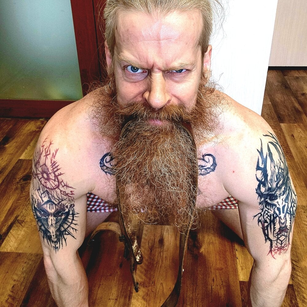 Gingerbeard40 Chatroom