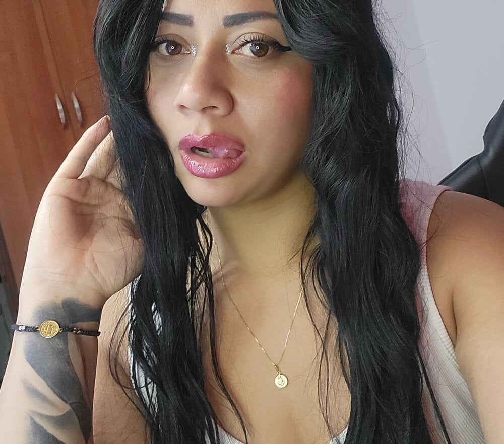 Girl_kataleya10 Chatroom