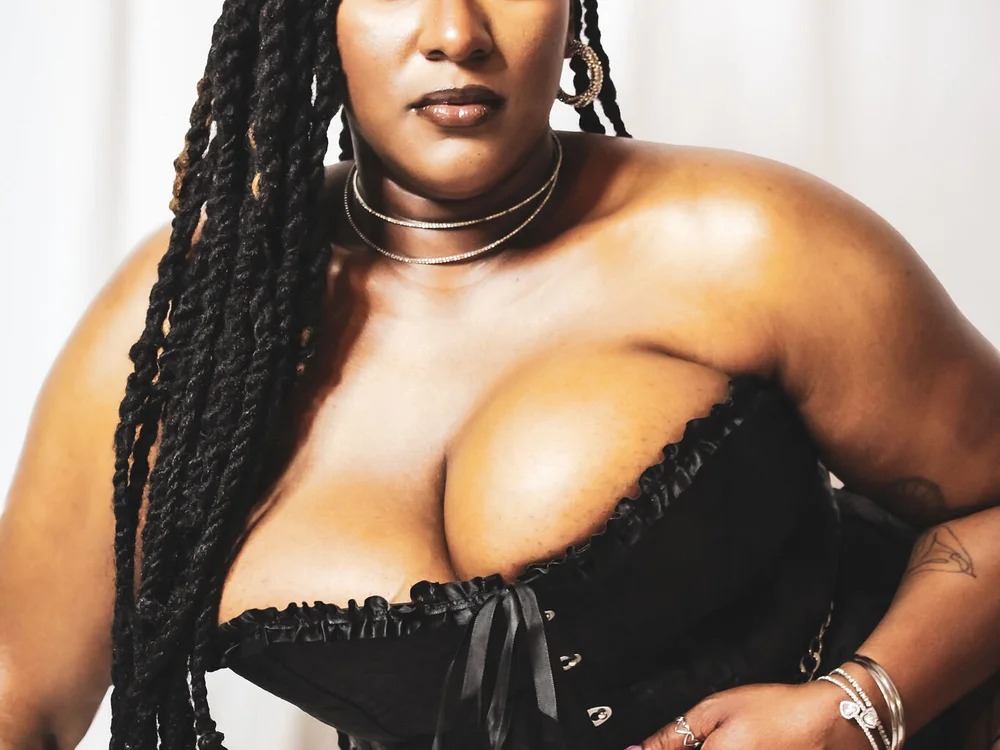 GirthGoddessCoco Chatroom