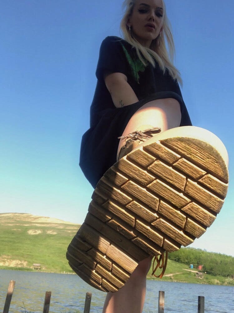 Goddess_Tina Chatroom