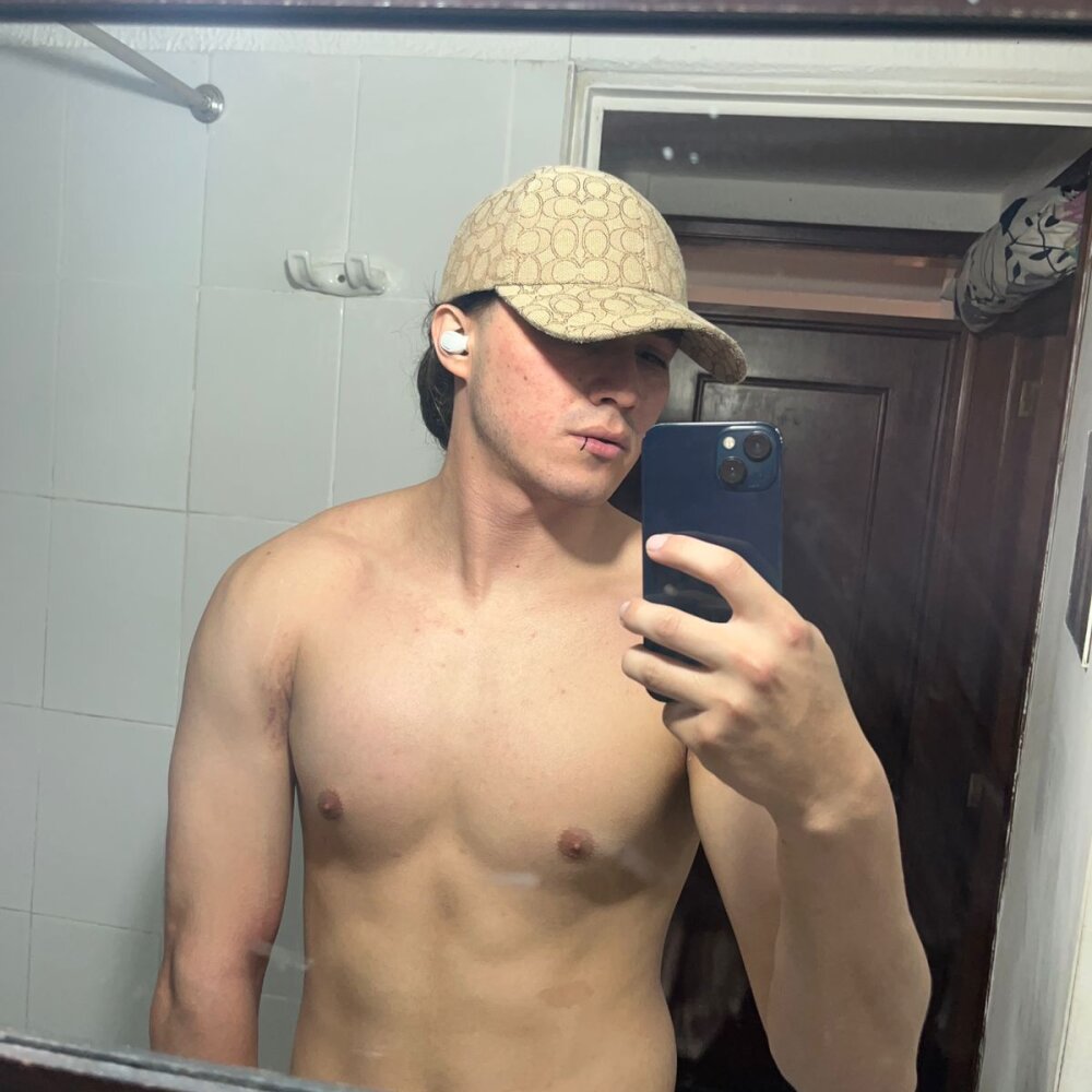 Gotyck_Boy02 Chatroom