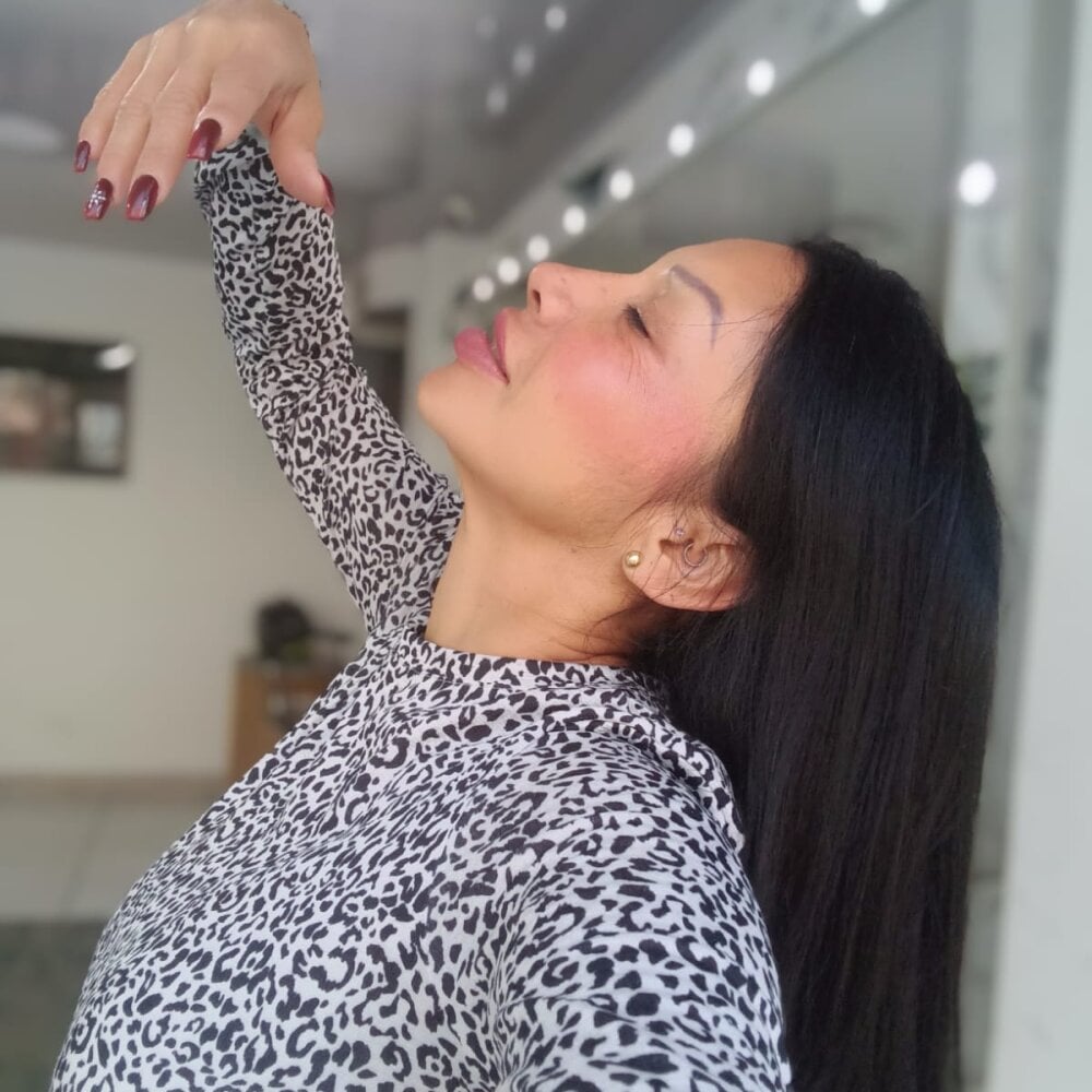 Grace_Velvet Chatroom