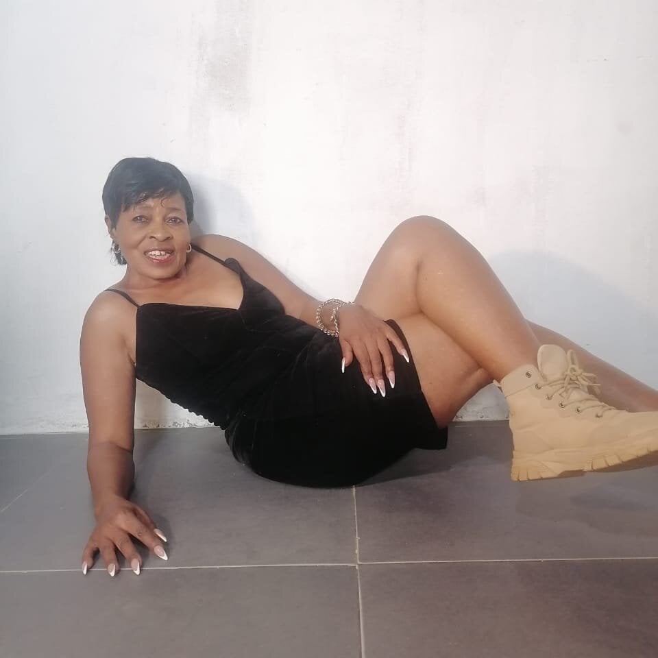 GucciladyXXXX Chatroom