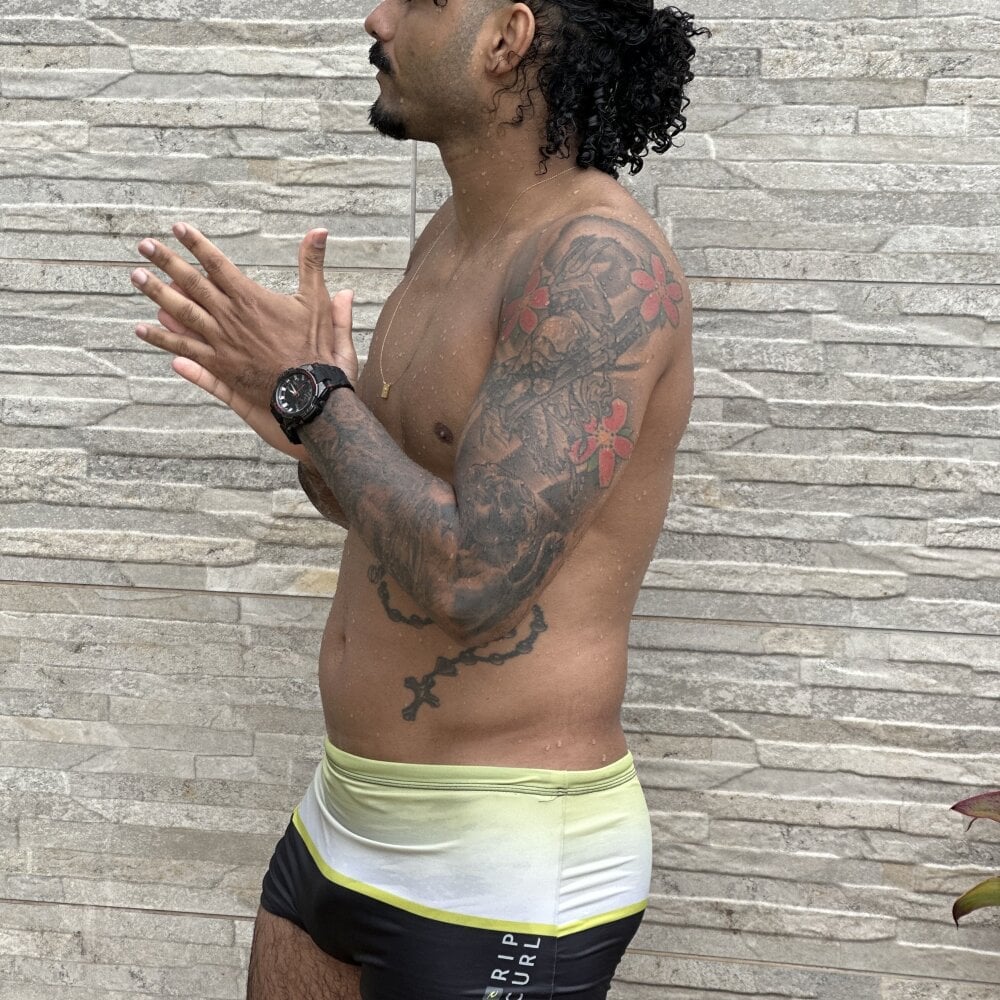 Gustavo17model Chatroom