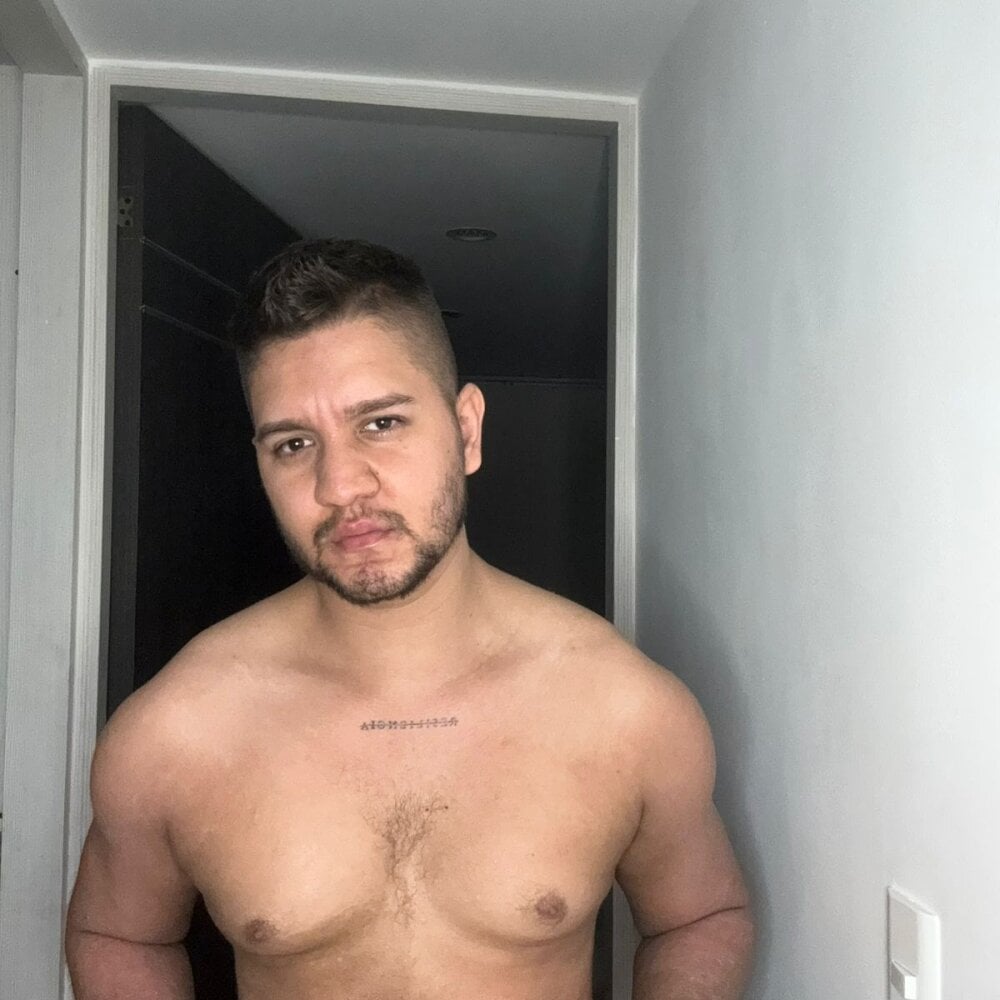 HARRY_RAMIREZ Chatroom