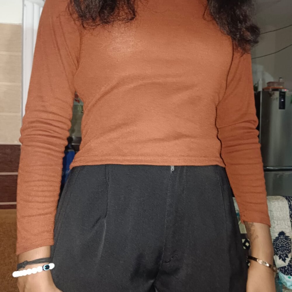 HOT_AARVI11 Chatroom