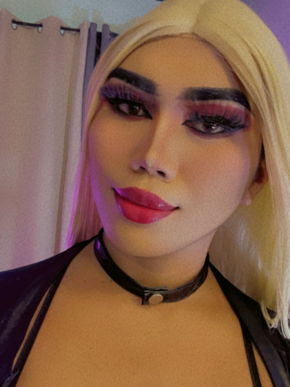 Hail_ur_Dominant Chatroom