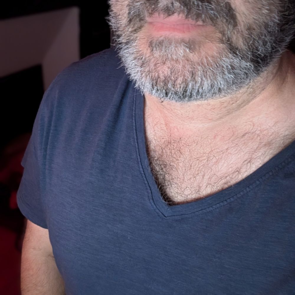 Hairyfred73 Chatroom