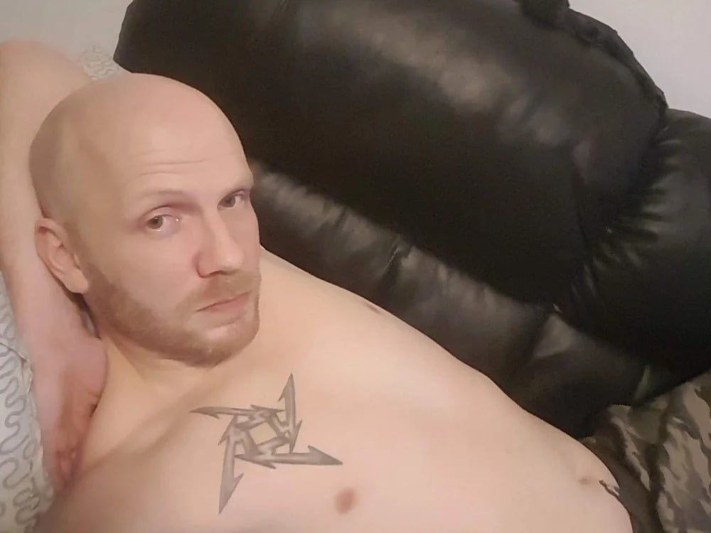 HardSwedee Chatroom