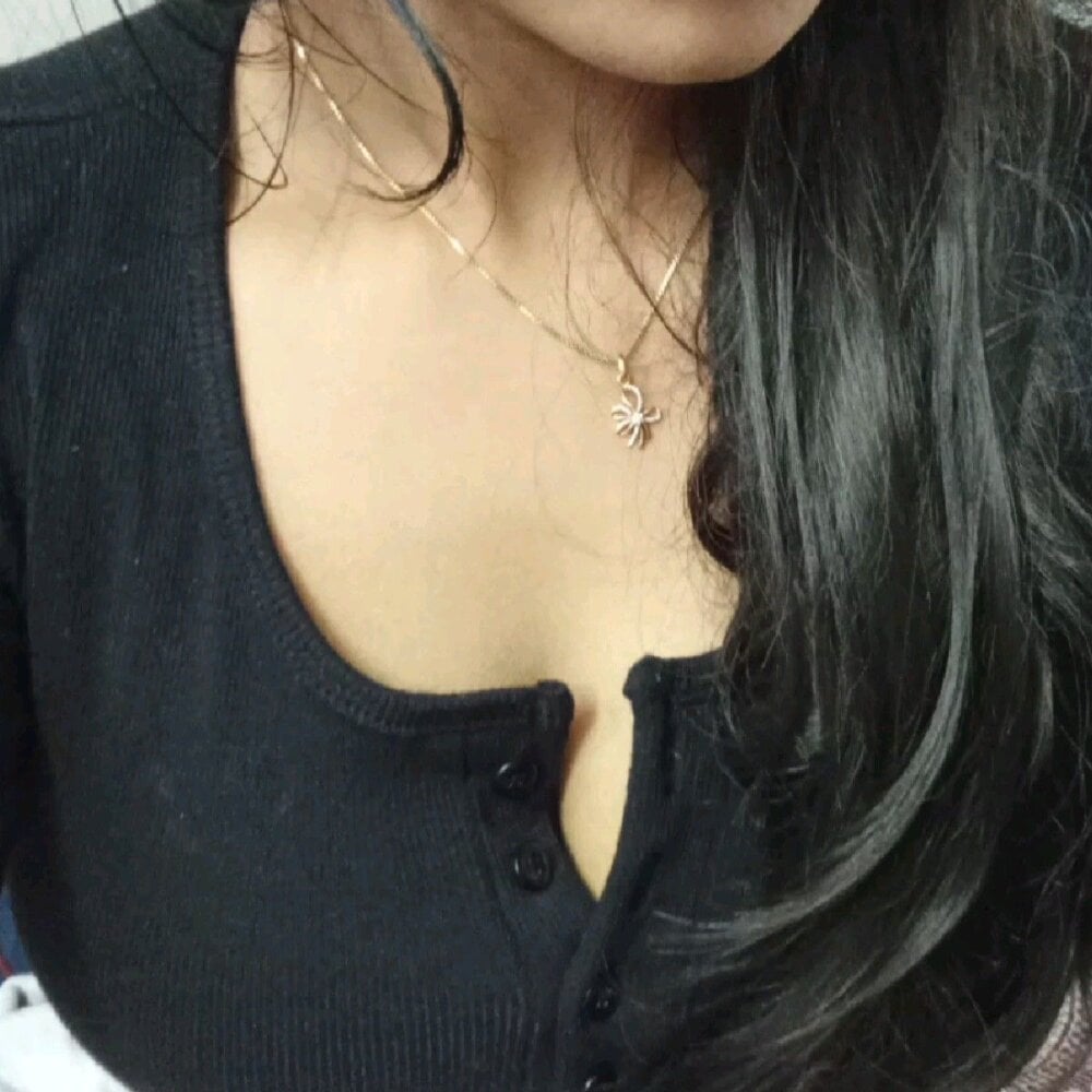 HayatKapoor Chatroom