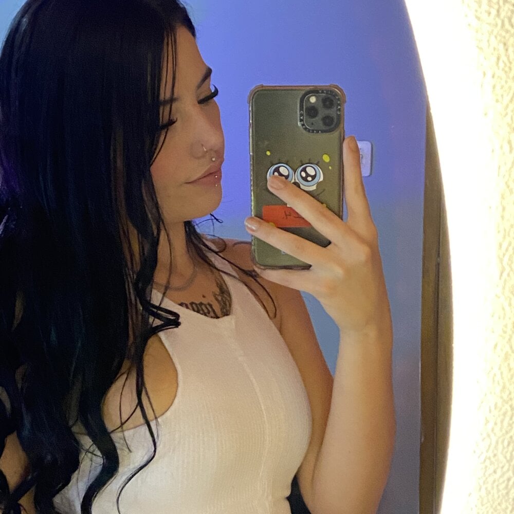 Helen_d Chatroom