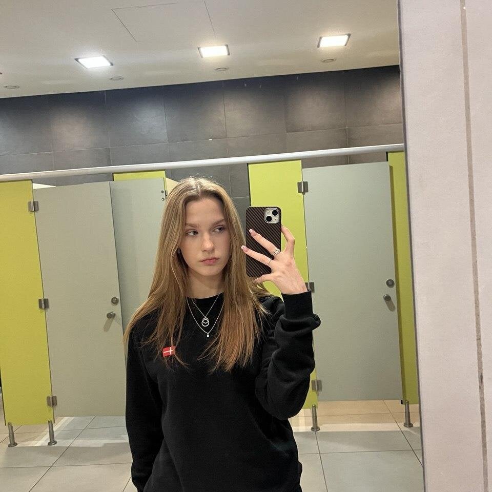 Helenspenss_ Chatroom