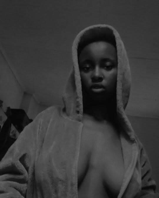 HoLy-ViRgiN Chatroom