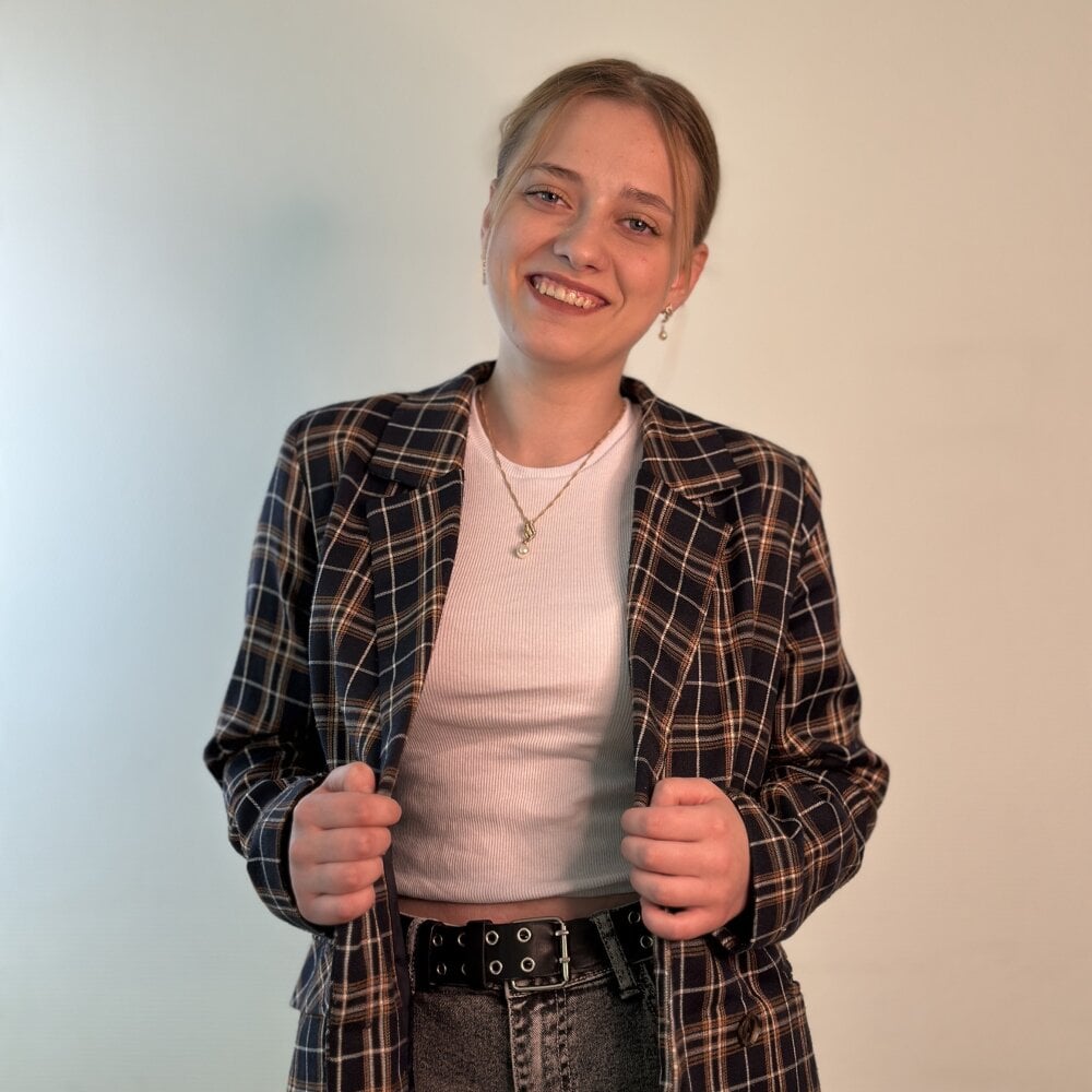 HollieCollelo Chatroom