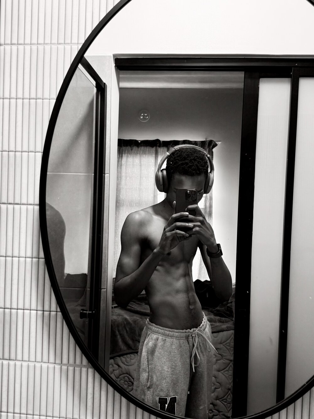 HolyCasper_hubby Chatroom