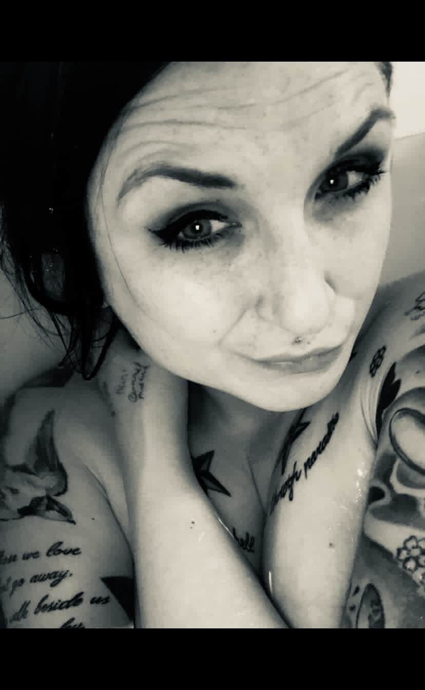 Holyplastic Chatroom