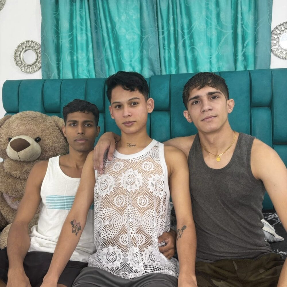 Hot_Boys_Latinos_X Chatroom