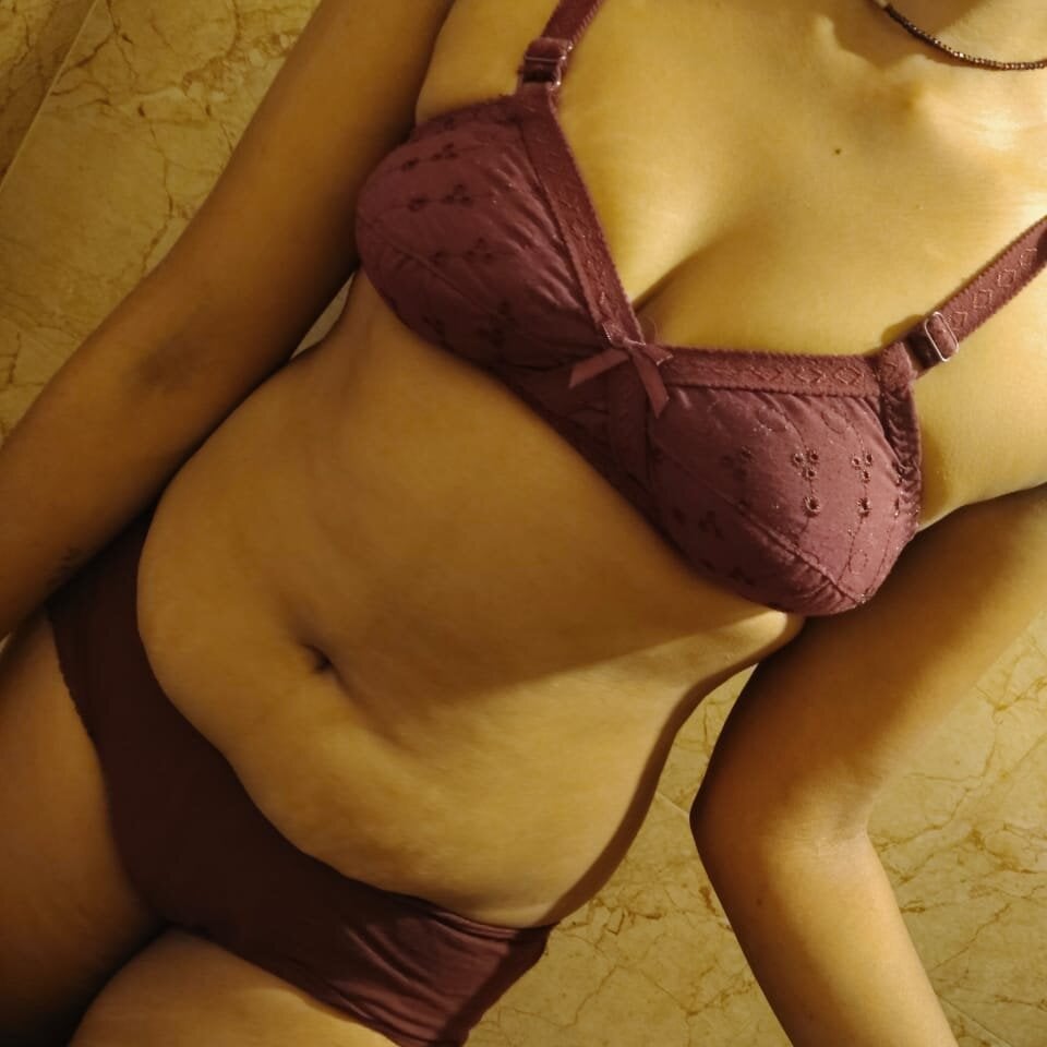 Hot_Princess2000 Chatroom