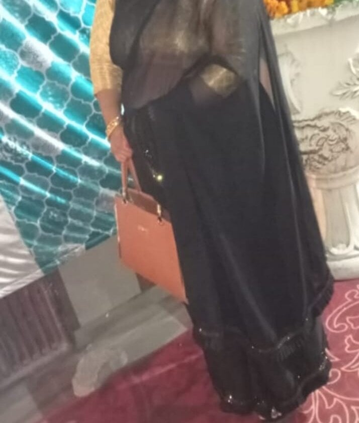 Hot_indian_Milf Chatroom