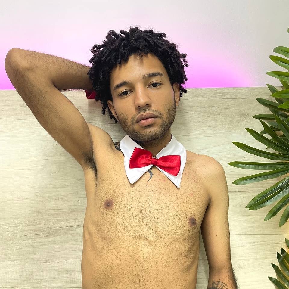 Hottie_Bear Chatroom