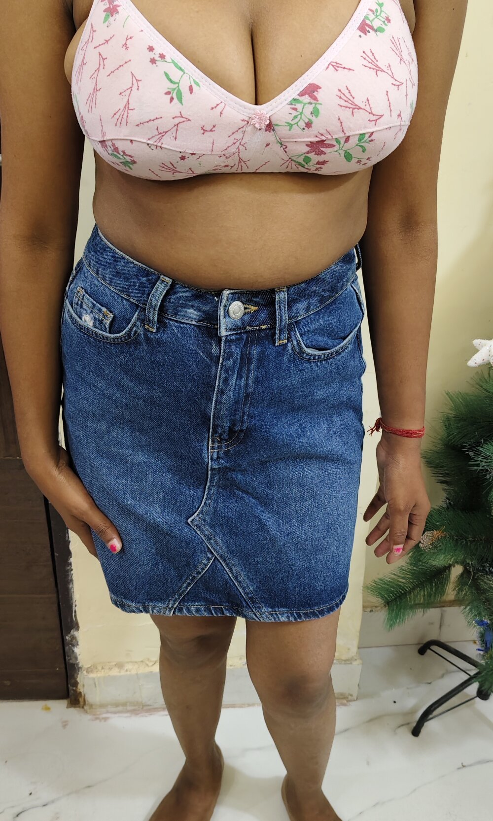 Hotty-shikha Chatroom