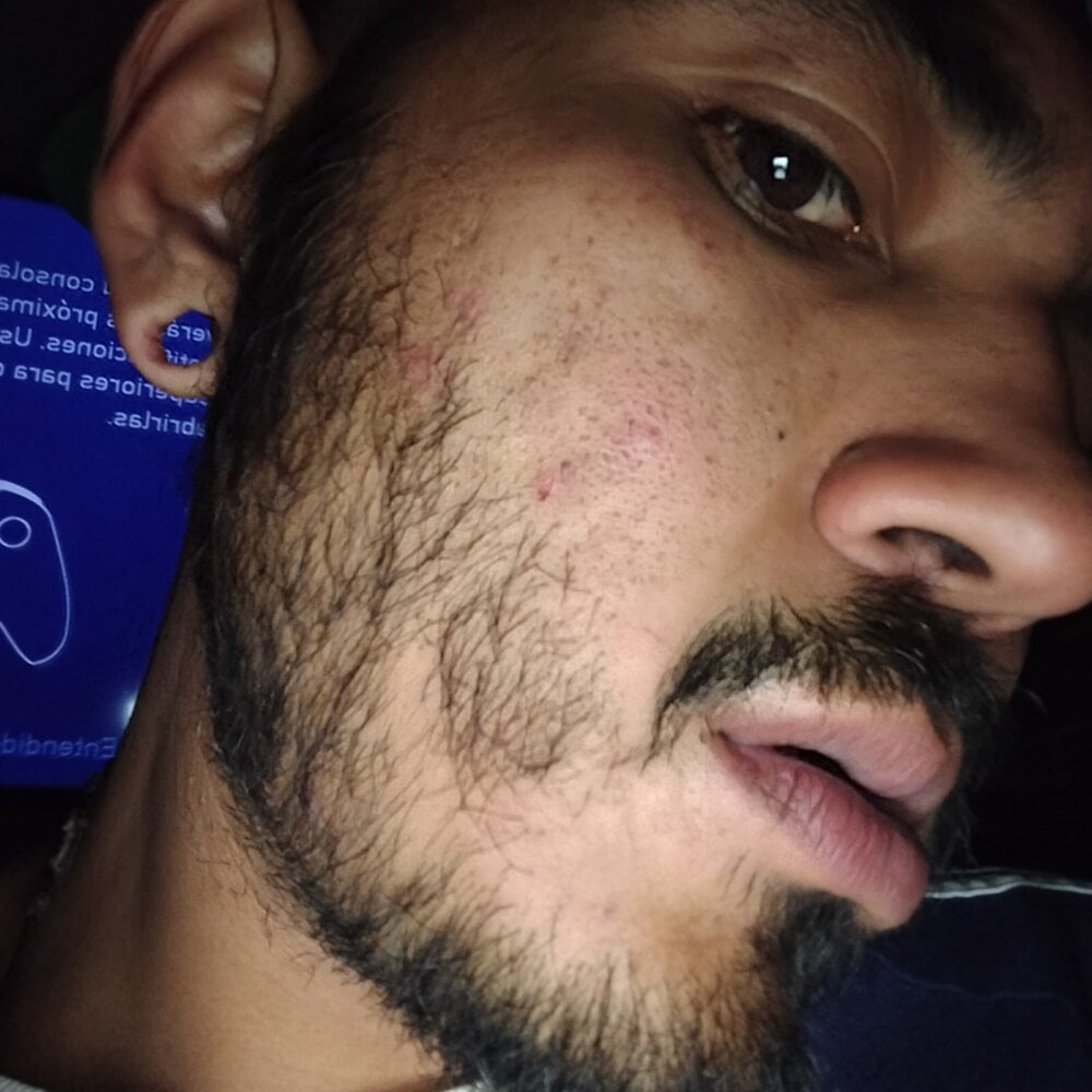 Huevosdtoro Chatroom