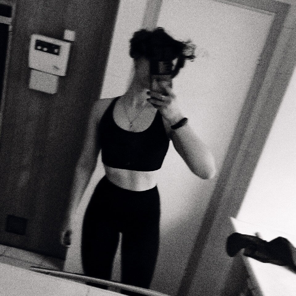 Iris_Needles Chatroom