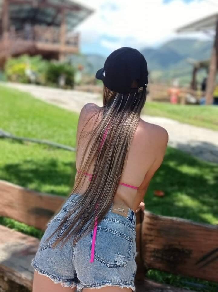 Iris_love18 Chatroom