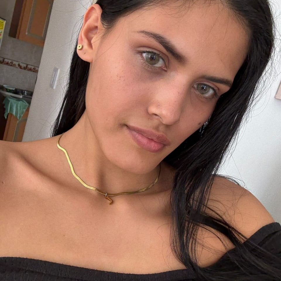 Isa_Rouse__ Chatroom