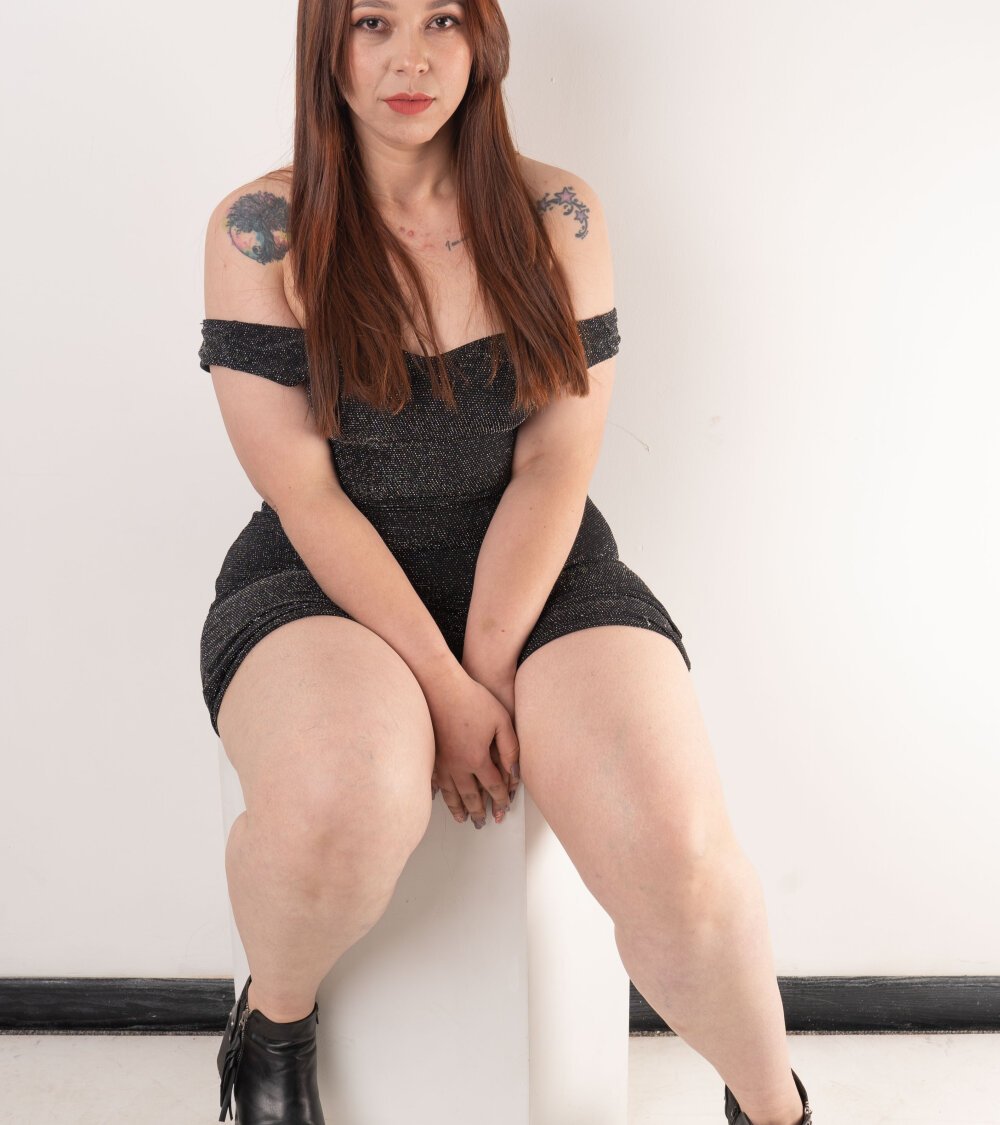 Isa_Thompson__ Chatroom