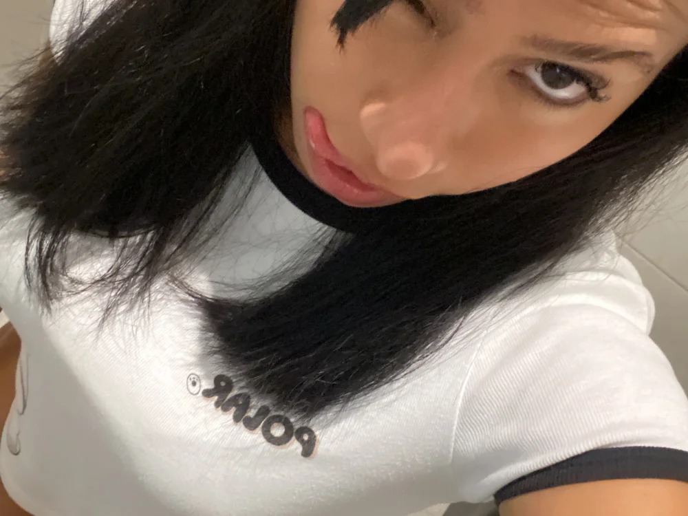 Isabel_stone3 Chatroom