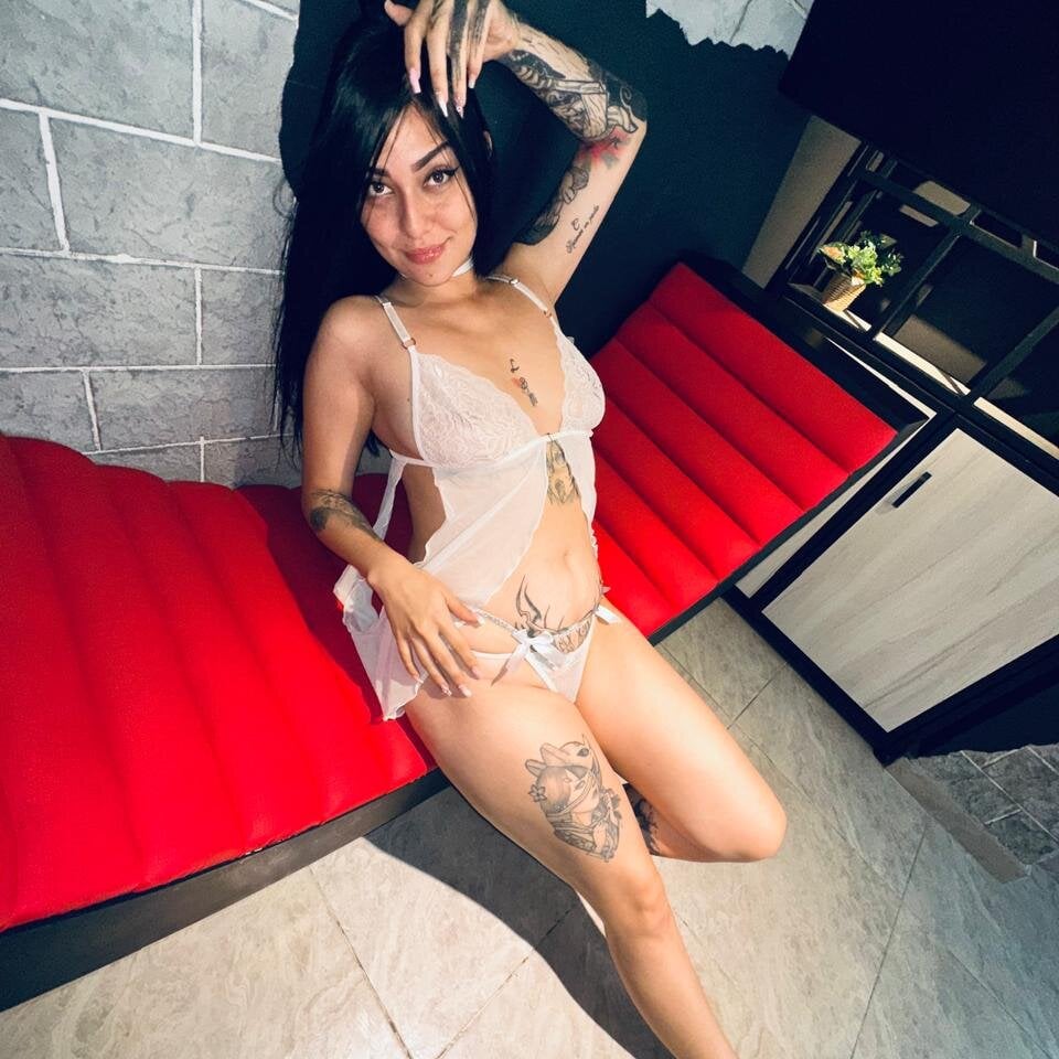 IsabellaRoss Chatroom