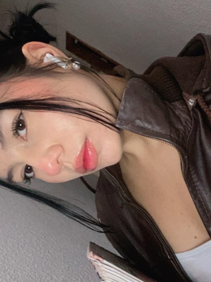 Isabellaa_whitee Chatroom