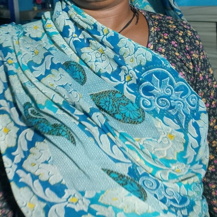 Ishwariya_Hatwal Chatroom