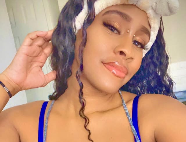 ItsForeignbabe Chatroom