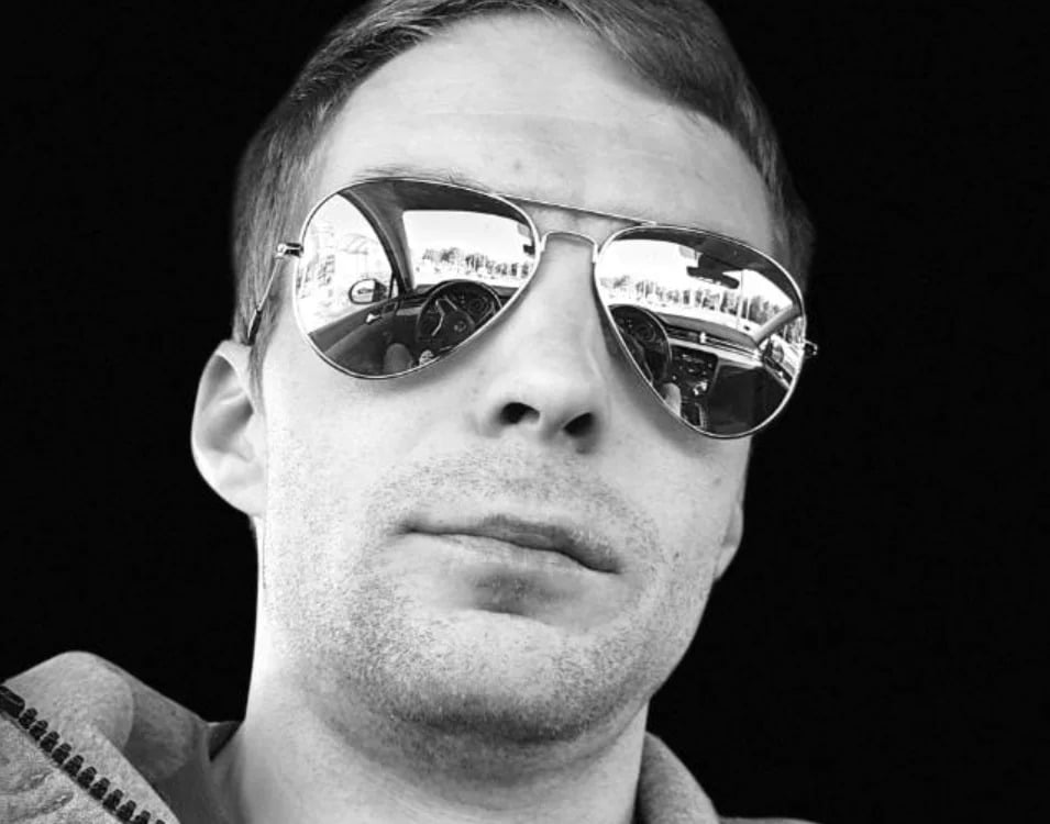 Ivarello Chatroom