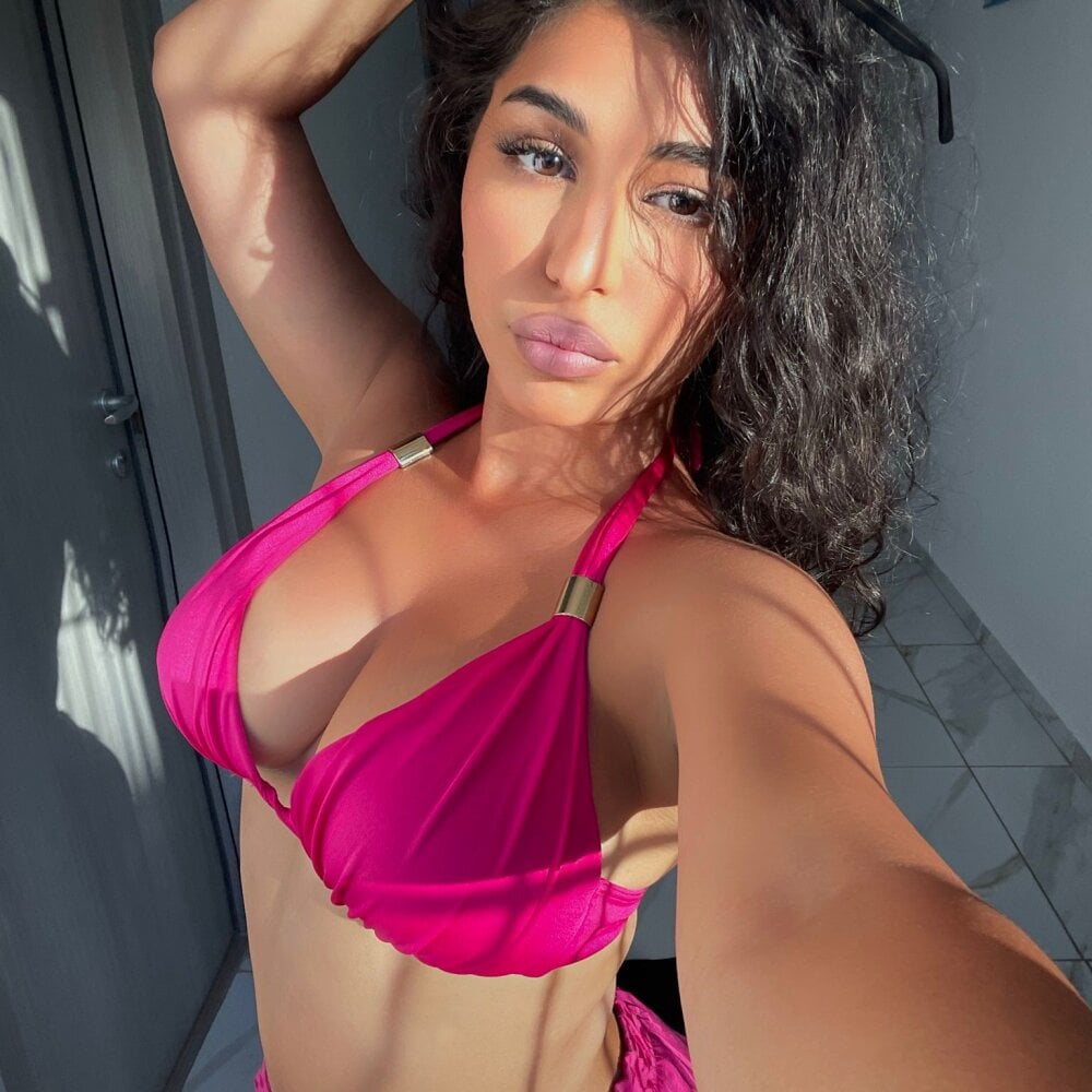 IvyMonique Chatroom