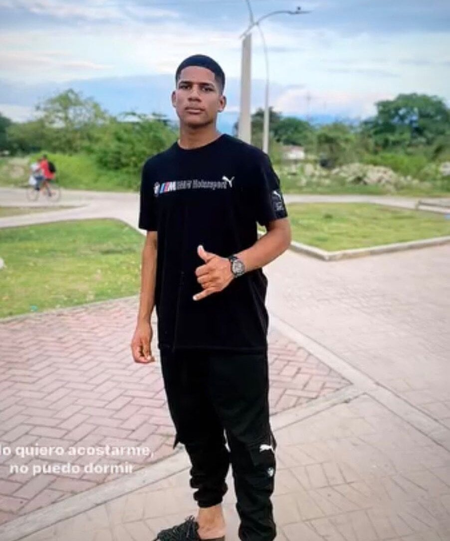 JUANBIGCOCK21CM Chatroom