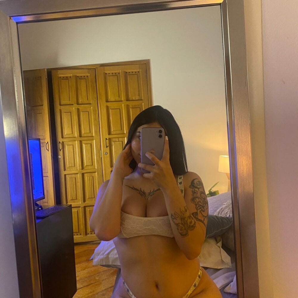 JULIETHA_ROUSSE Chatroom