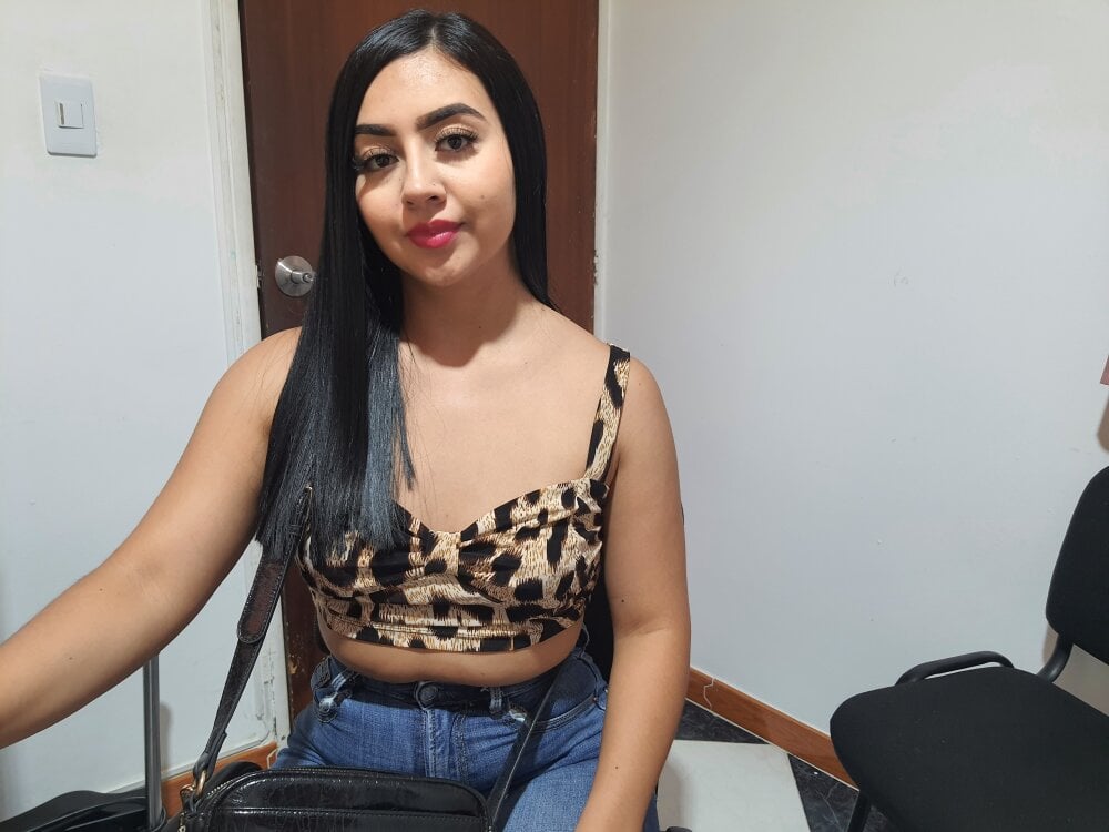 JadeBennett_ Chatroom