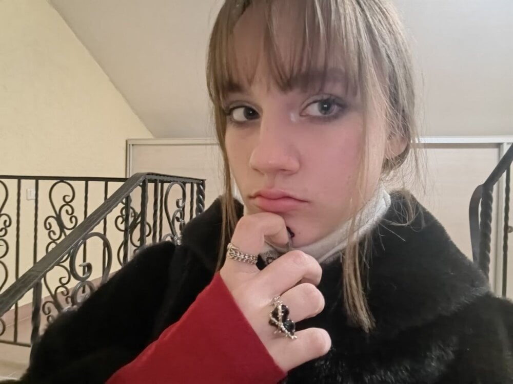 Jamie_Chung Chatroom