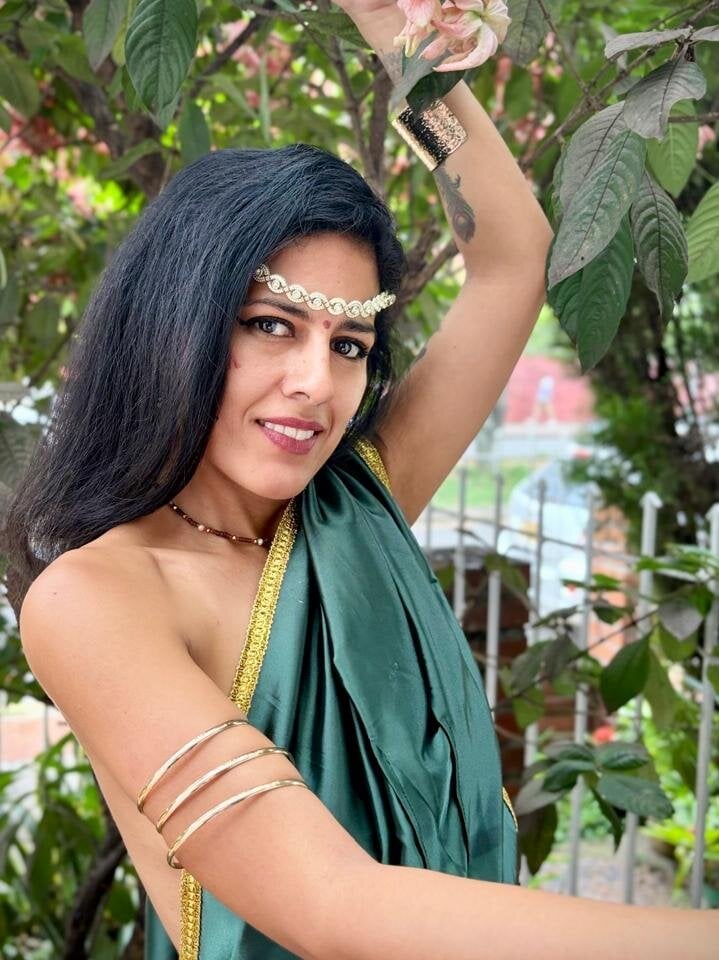 Janaki_devi Chatroom