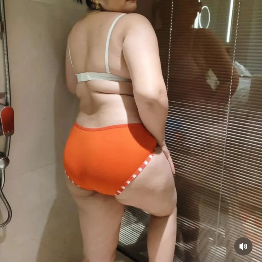 Jasmine_Lovee Chatroom