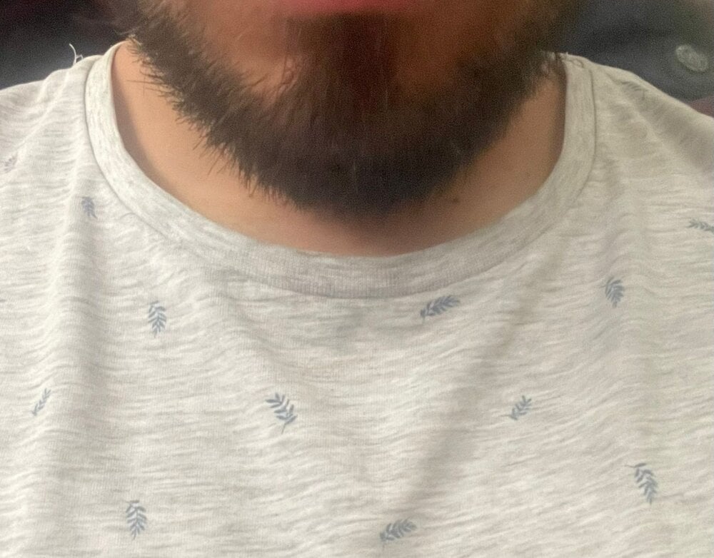 JuicyPornBoy Chatroom