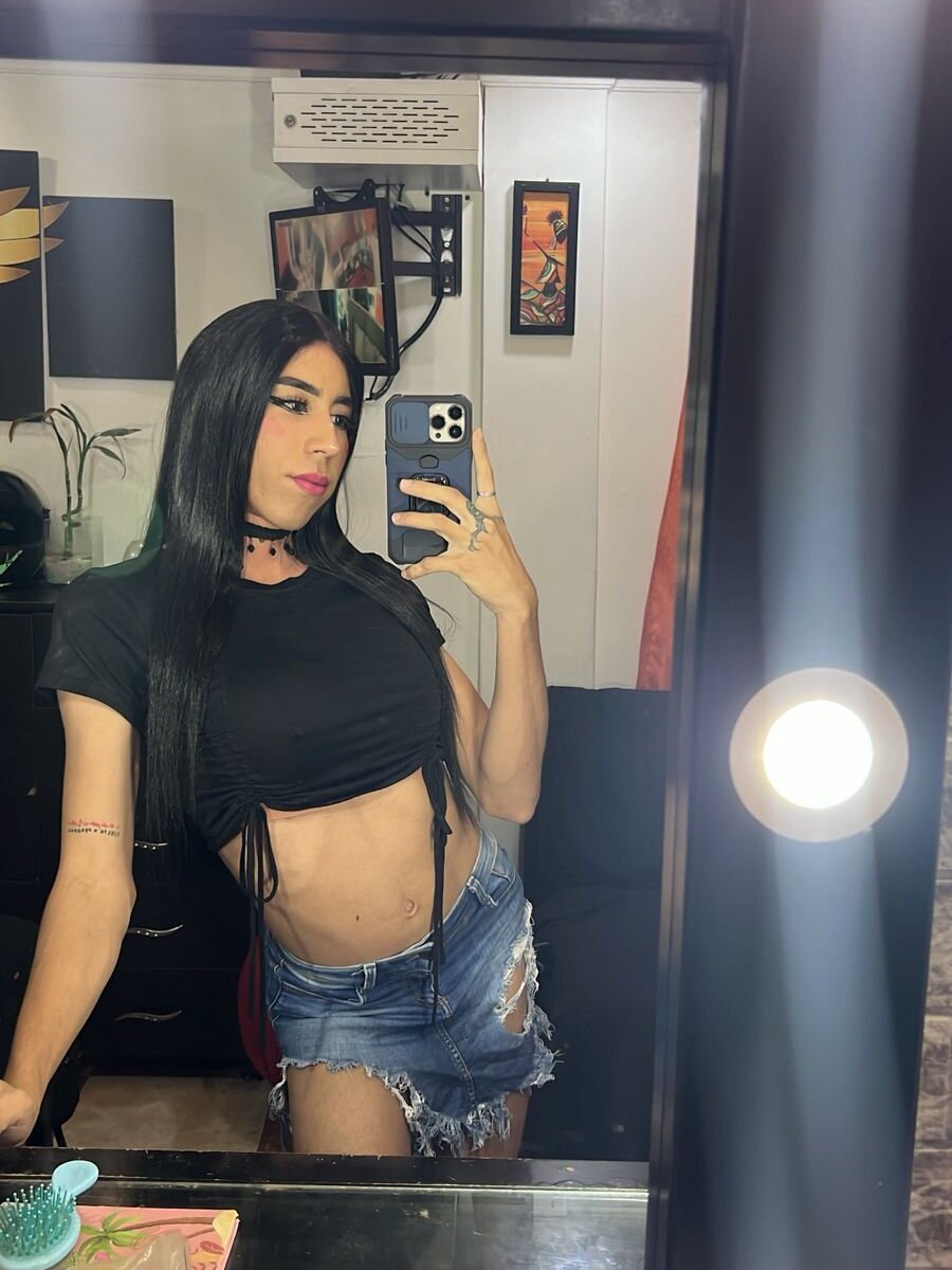 Julia_Bulette1 Chatroom