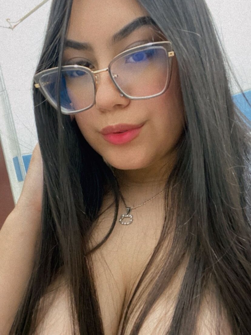 Kayla_Avila Chatroom