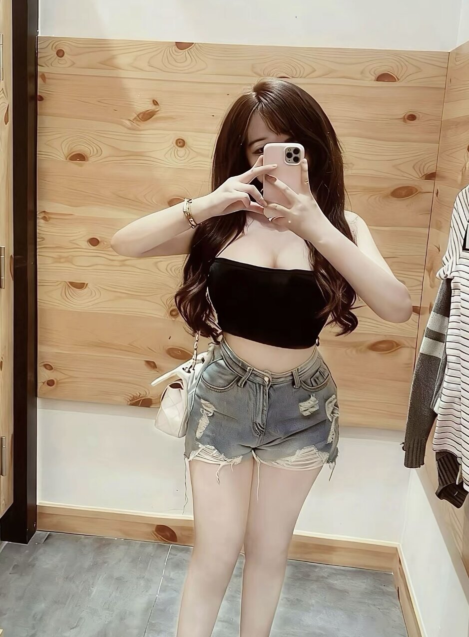 Keira_Keira Chatroom